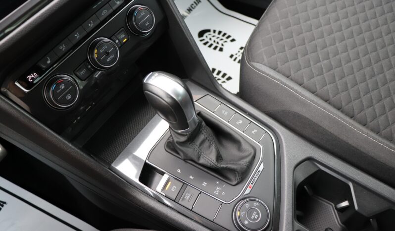 Volkswagen Tiguan | 2018 | 180 KM | 1984cm3 | Czarny full