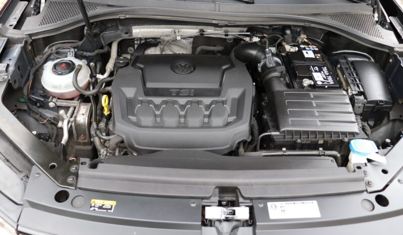 Volkswagen Tiguan | 2018 | 180 KM | 1984cm3 | Czarny full