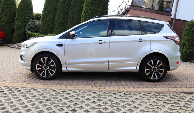 Ford Kuga | 2017 | 150 KM | 1997cm3 | Srebrny full