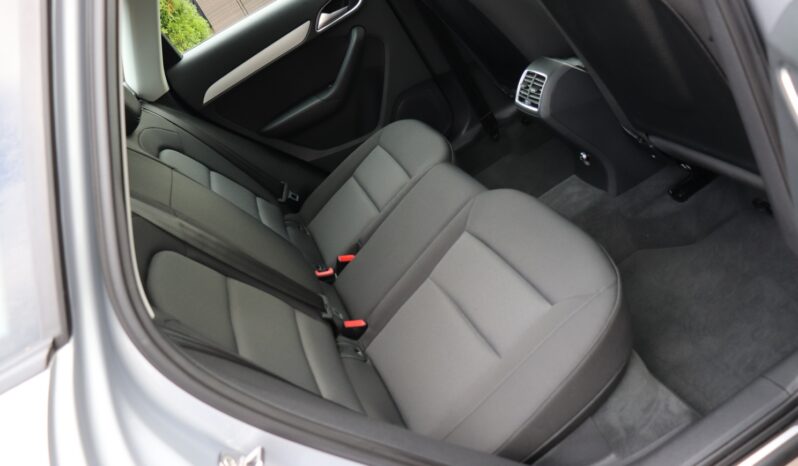 Audi Q3 | 2017 | 125 KM | 1395cm3 | Srebrny full