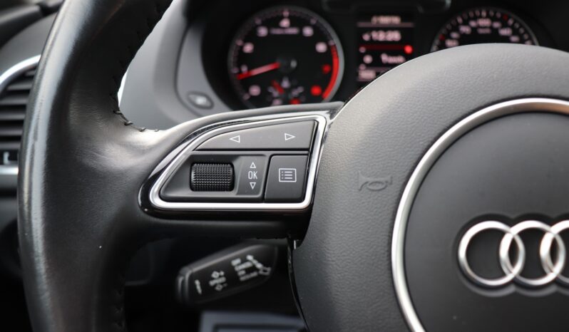 Audi Q3 | 2017 | 125 KM | 1395cm3 | Srebrny full