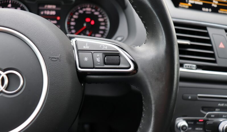 Audi Q3 | 2017 | 125 KM | 1395cm3 | Srebrny full