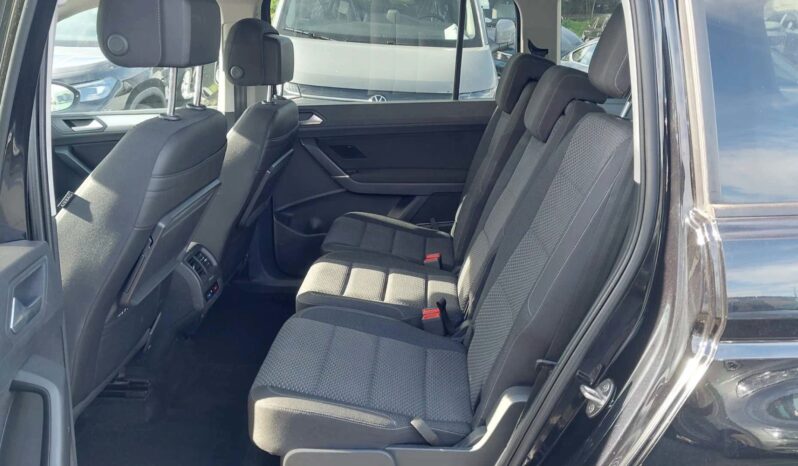 Volkswagen Touran | 2018 | 150 KM | 1395cm3 | Czarny full