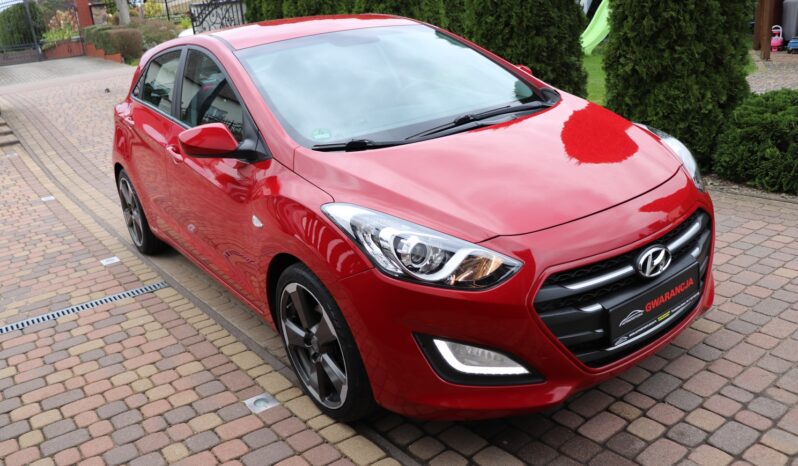 Hyundai i30 | 2015 | 101 KM | 1368cm3 | Czerwony full
