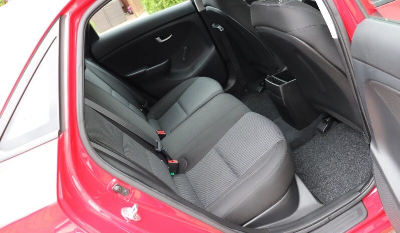 Hyundai i30 | 2015 | 101 KM | 1368cm3 | Czerwony full