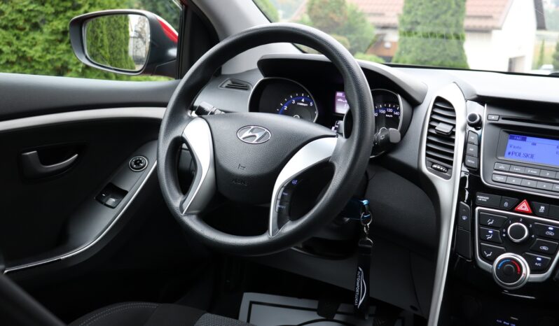 Hyundai i30 | 2015 | 101 KM | 1368cm3 | Czerwony full