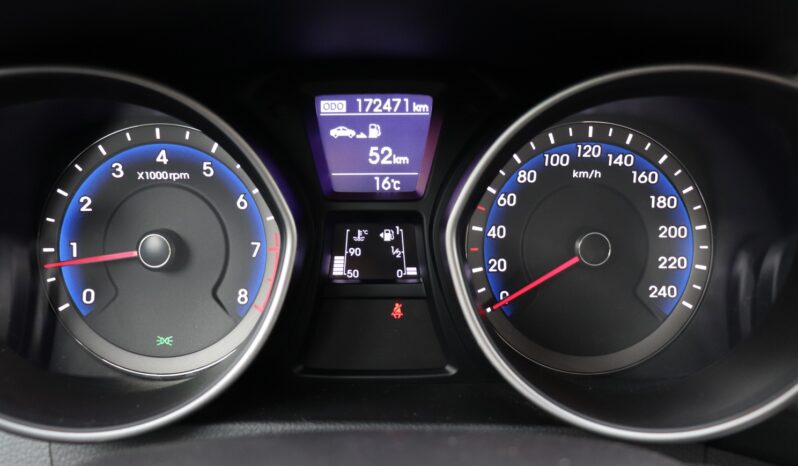 Hyundai i30 | 2015 | 101 KM | 1368cm3 | Czerwony full