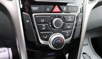 Hyundai i30 | 2015 | 101 KM | 1368cm3 | Czerwony full