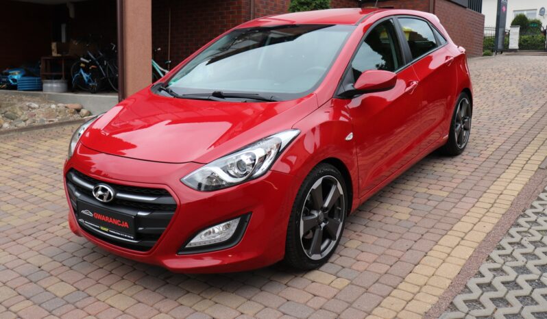 Hyundai i30 | 2015 | 101 KM | 1368cm3 | Czerwony full