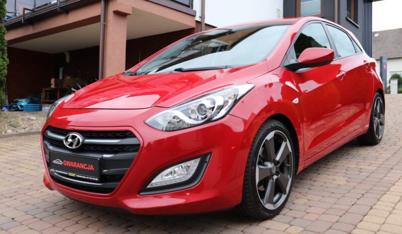 Hyundai i30 | 2015 | 101 KM | 1368cm3 | Czerwony full