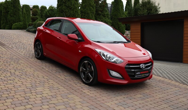 Hyundai i30 | 2015 | 101 KM | 1368cm3 | Czerwony full
