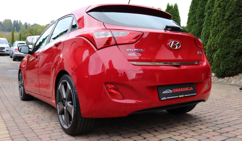 Hyundai i30 | 2015 | 101 KM | 1368cm3 | Czerwony full