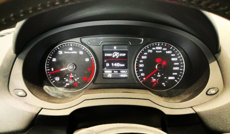 Audi Q3 | 2015 | 150 KM | 1395cm3 | Czarny full