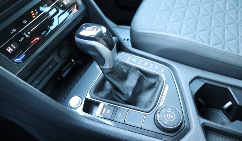 Volkswagen Tiguan | 2022 | 150 KM | 1968cm3 | Niebieski full
