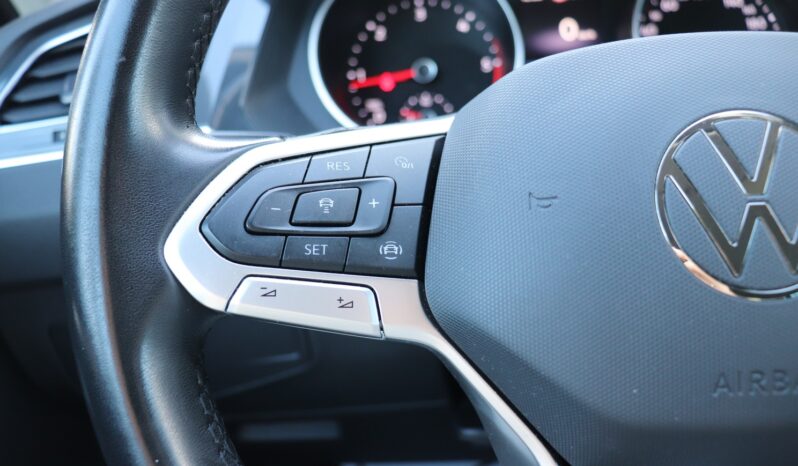 Volkswagen Tiguan | 2022 | 150 KM | 1968cm3 | Niebieski full