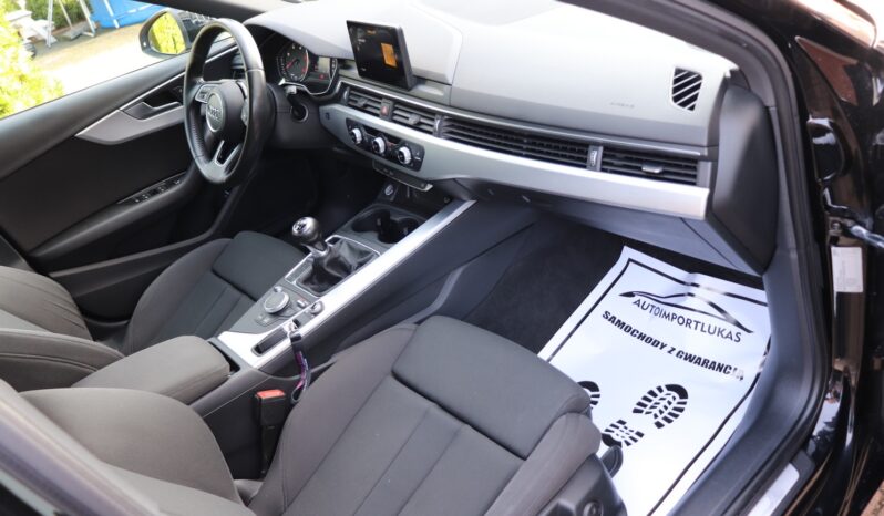 Audi A4 Avant | 2015 | 150 KM | 1968cm3 | Czarny full