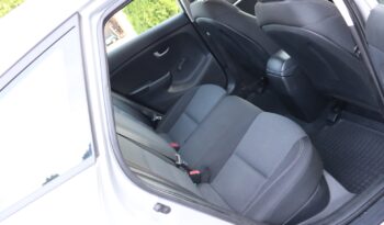 Hyundai i30 | 2014 | 110 KM | 1582cm3 | Srebrny full
