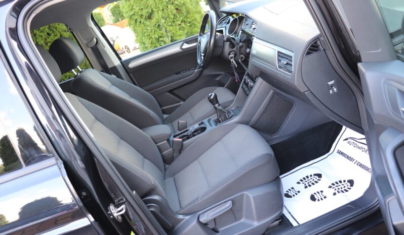 Volkswagen Touran | 2018 | 150 KM | 1395cm3 | Czarny full
