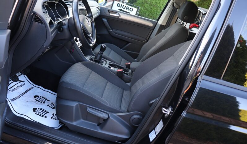 Volkswagen Touran | 2018 | 150 KM | 1395cm3 | Czarny full