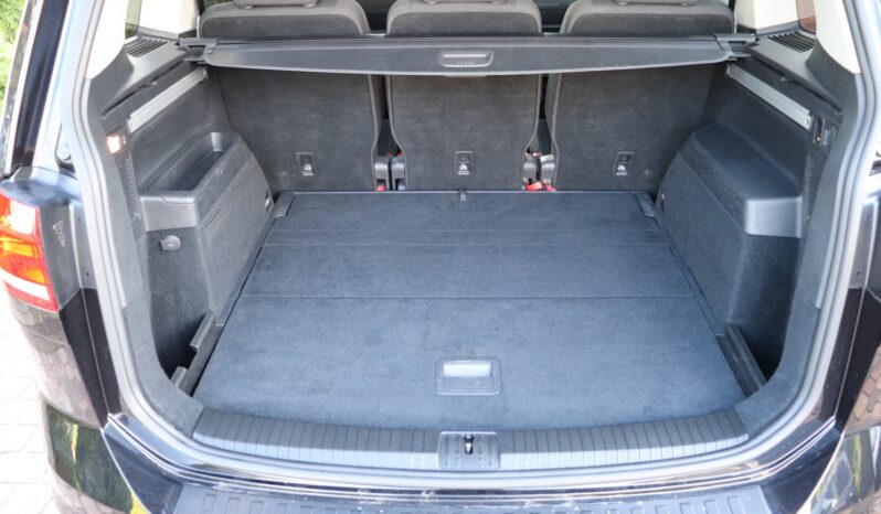Volkswagen Touran | 2018 | 150 KM | 1395cm3 | Czarny full