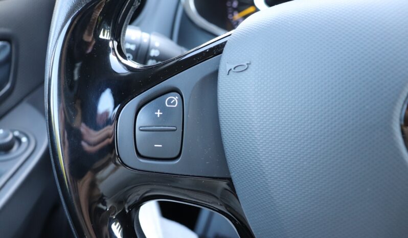 Renault Clio | 2014 | 73 KM | 1149cm3 | Czarny full