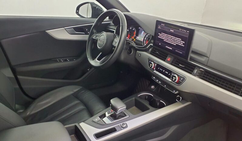 Audi A4 Avant | 2020 | 190 KM | 1968cm3 | Czarny full