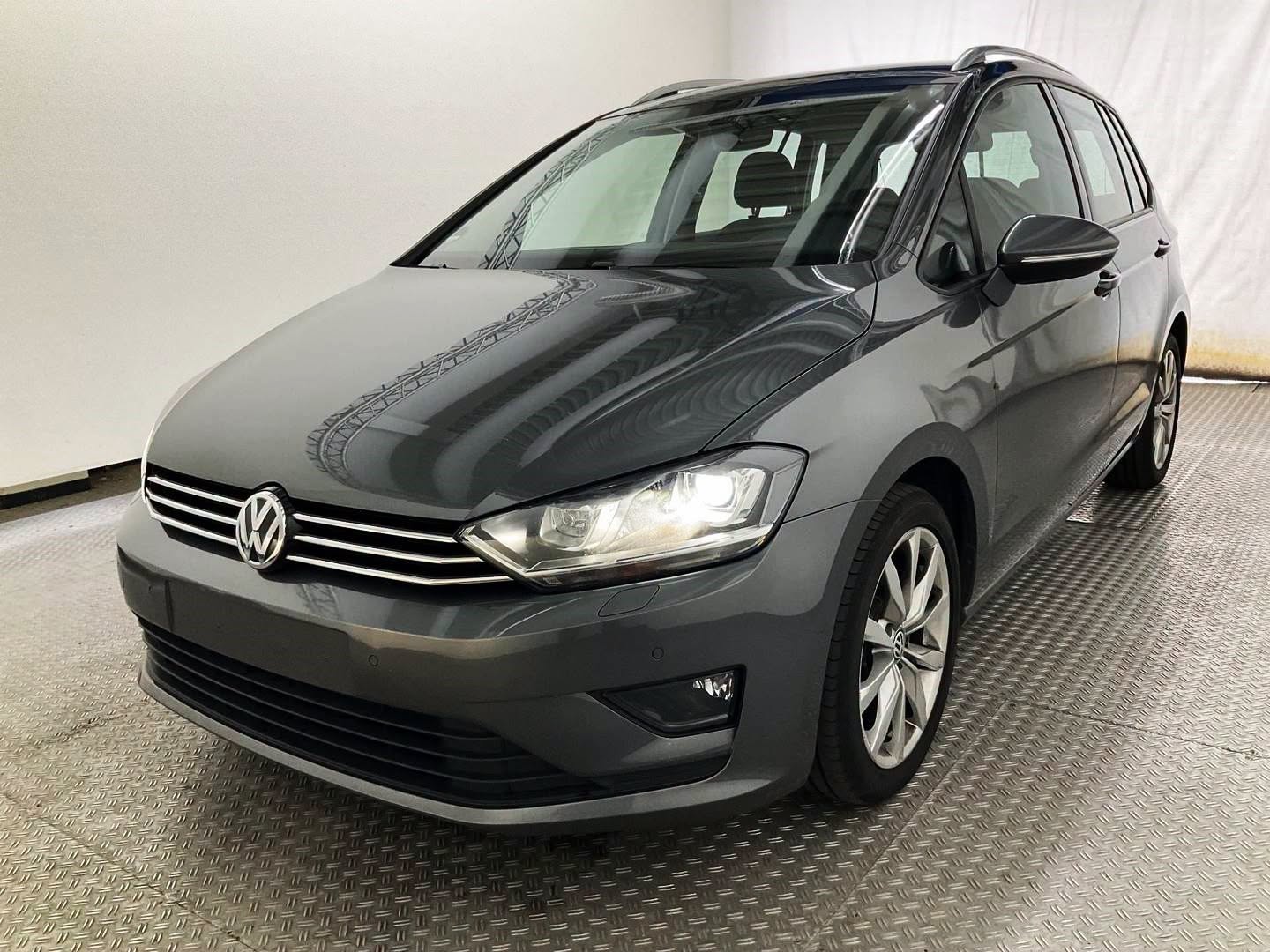 Volkswagen Golf Sportsvan | 2018 | 110 Km | 1200Cm3 | Szary