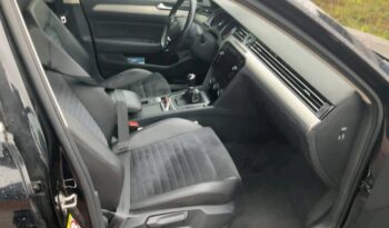 Volkswagen Passat | 2018 | 150 KM | 1968cm3 | Czarny full