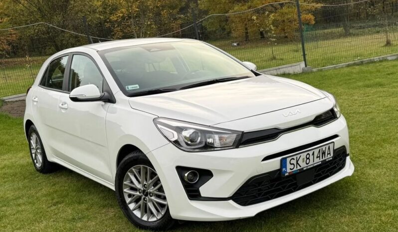 Kia Rio | FWD (przód) | Manualna | 84 KM | Biały full