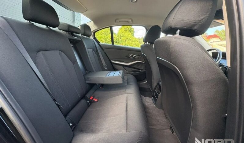 BMW Seria 3 | RWD (tył) | Automatyczna | 190 KM | Czarny full