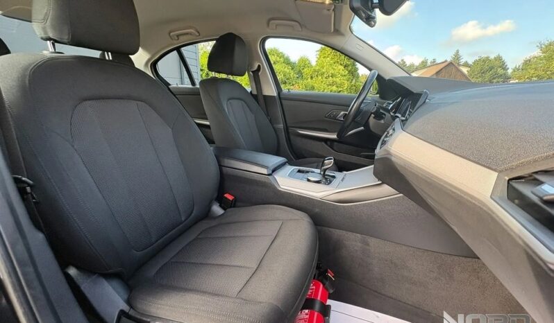 BMW Seria 3 | RWD (tył) | Automatyczna | 190 KM | Czarny full