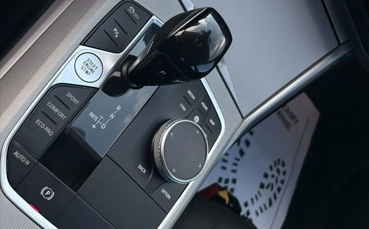 BMW Seria 3 | RWD (tył) | Automatyczna | 190 KM | Czarny full