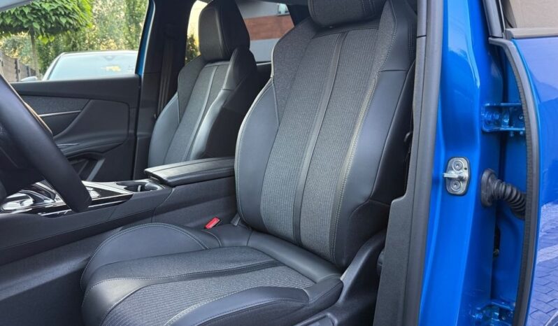 Peugeot 3008 | FWD (przód) | Automatyczna | 225 KM | Niebieski full