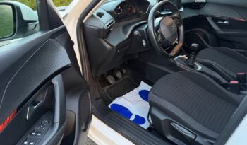 Peugeot 2008 | FWD (przód) | Manualna | 110 KM | Biały full