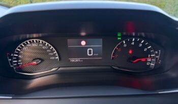 Peugeot 2008 | FWD (przód) | Manualna | 110 KM | Biały full