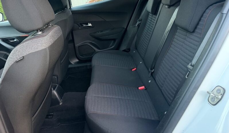 Peugeot 2008 | FWD (przód) | Manualna | 110 KM | Biały full