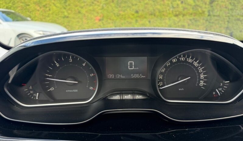 Peugeot 208 | FWD (przód) | Manualna | 75 KM | Biały full
