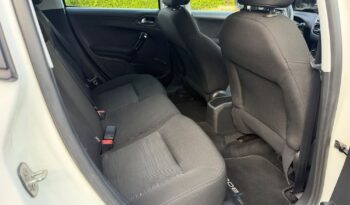 Peugeot 208 | FWD (przód) | Manualna | 75 KM | Biały full