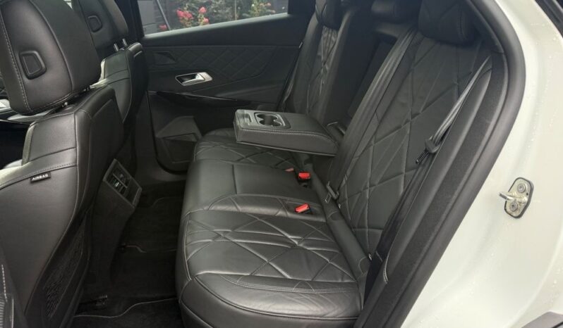 DS Automobiles DS 7 Crossback | 4×4 (doł. automatycznie) | Automatyczna | 300 KM | Biały full