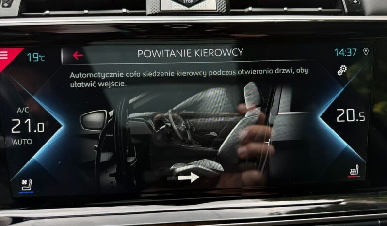 DS Automobiles DS 7 Crossback | 4×4 (doł. automatycznie) | Automatyczna | 300 KM | Biały full