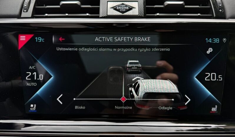 DS Automobiles DS 7 Crossback | 4×4 (doł. automatycznie) | Automatyczna | 300 KM | Biały full