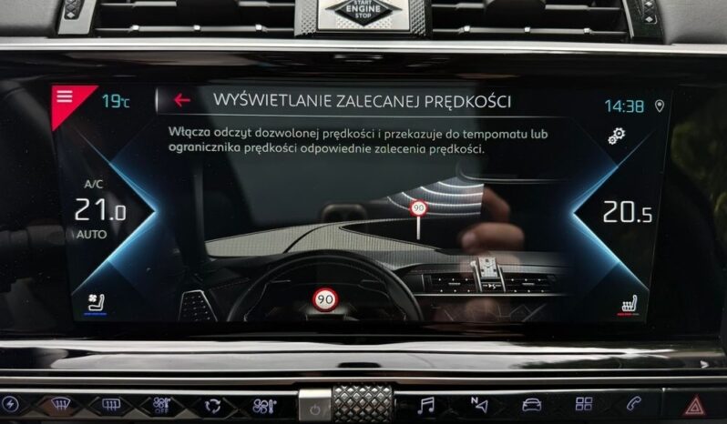 DS Automobiles DS 7 Crossback | 4×4 (doł. automatycznie) | Automatyczna | 300 KM | Biały full