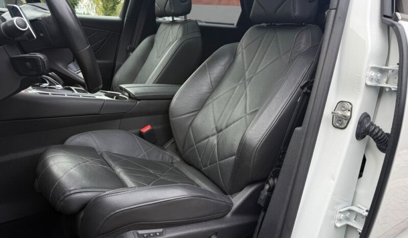 DS Automobiles DS 7 Crossback | 4×4 (doł. automatycznie) | Automatyczna | 300 KM | Biały full