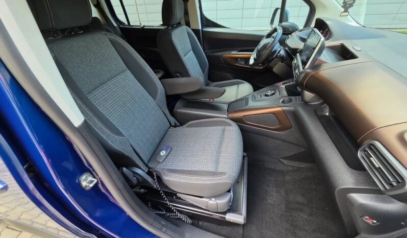 Peugeot Rifter | FWD (przód) | Automatyczna | 131 KM | Niebieski full