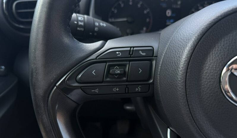 Toyota Yaris | FWD (przód) | Manualna | 125 KM | Czarny full