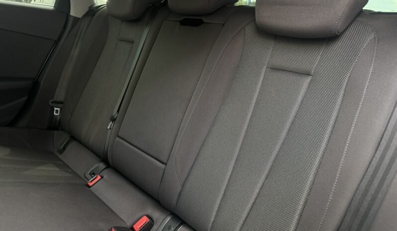 Audi A4 Avant | FWD (przód) | Automatyczna | 163 KM | Biały full
