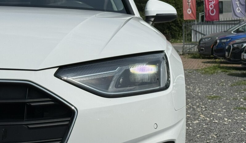 Audi A4 Avant | FWD (przód) | Automatyczna | 163 KM | Biały full