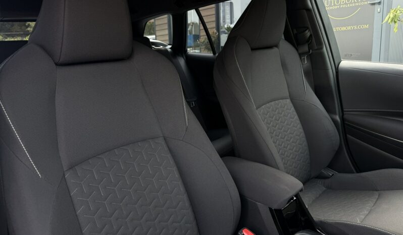 Toyota Corolla | FWD (przód) | Automatyczna | 122 KM | Srebrny full