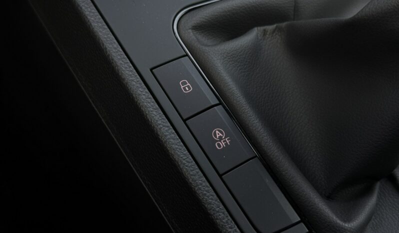 Seat Ibiza | FWD (przód) | Manualna | 80 KM | Granatowy full
