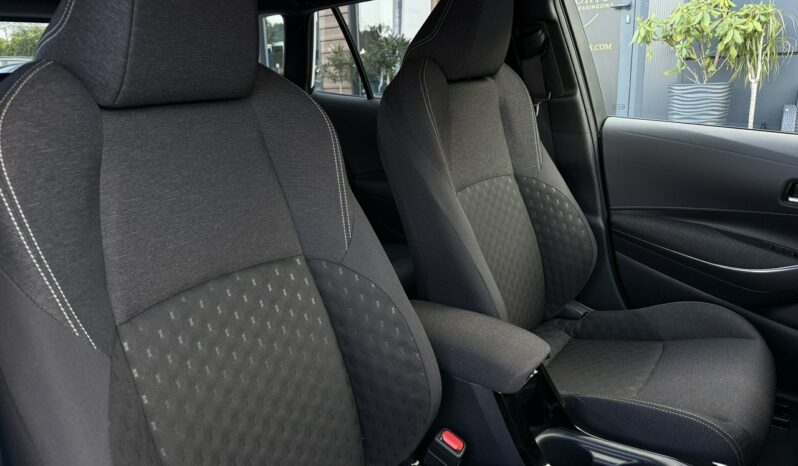 Toyota Corolla | FWD (przód) | Automatyczna | 140 KM | Biały full